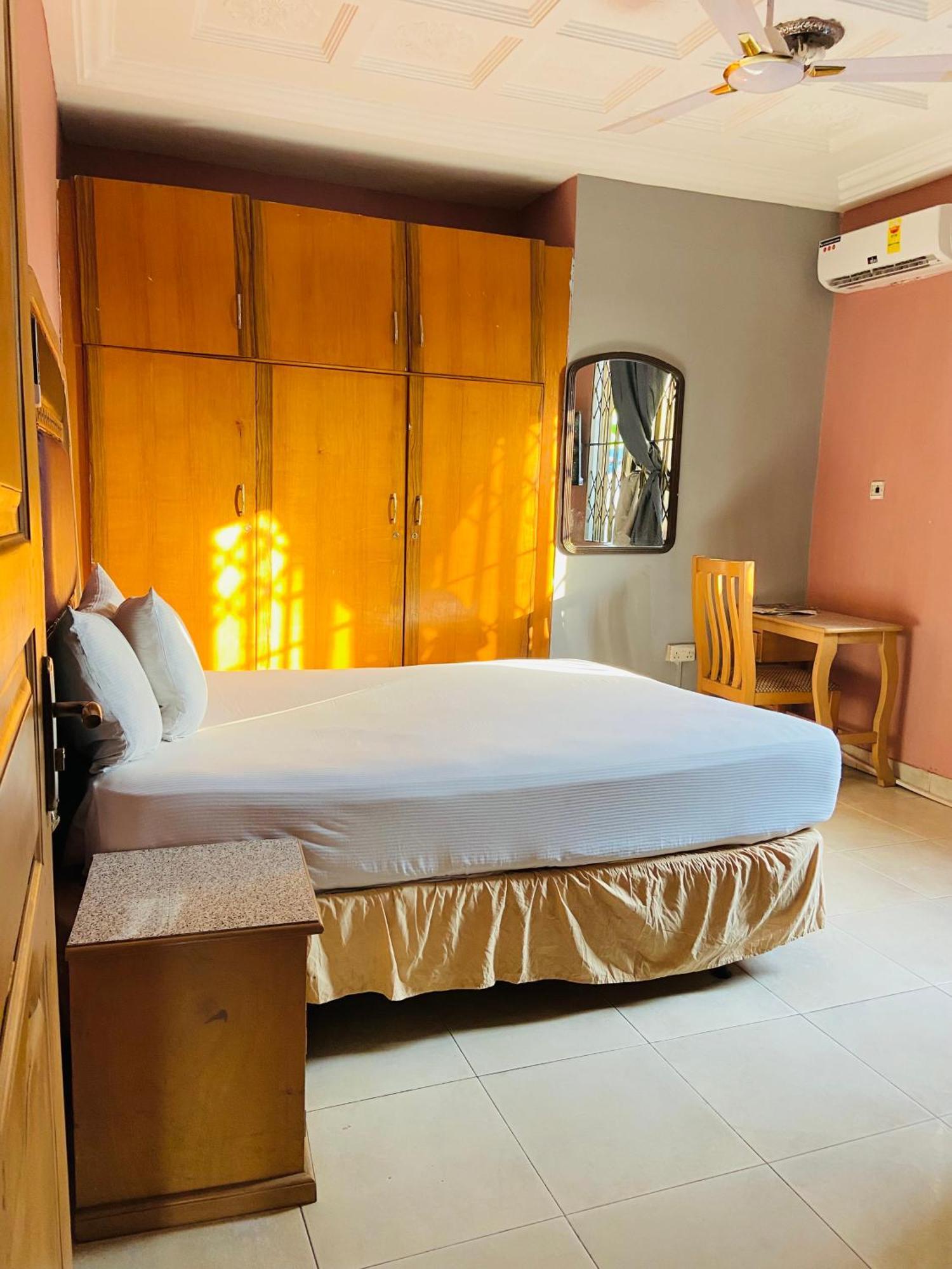 Heaven Gate Hotel Accra Exterior foto